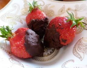 Fraises en robe de chocolat