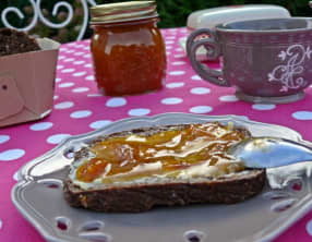 Confiture de mirabelles au muscat et pistaches
