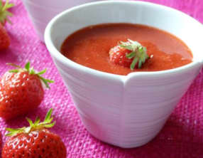Soupe de fraises à la citronnelle