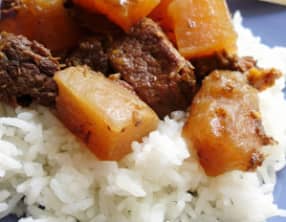 Boeuf mijoté au radis blanc à la cantonaise