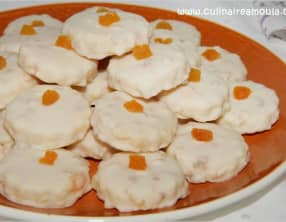 Petits four sans cuisson à la noix de coco et abricots secs