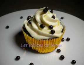 Cupcakes façon cheese-cakes, ganache chocolat blanc et Baileys
