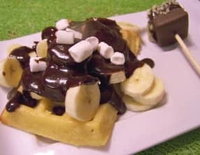 Gaufres au four sauce chocolat shamallow sur banane et little shamalows
