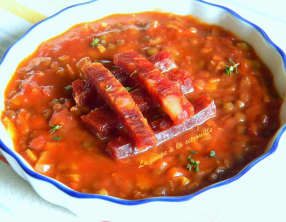 Soupe de lentilles vertes au pimentón et chorizo