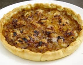 Tarte au confit d’oignons et au Rocamadour