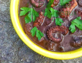 Daube de poulpe au vin rouge