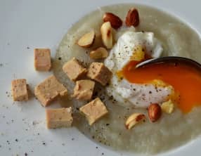 Oeuf poché, topinambour, foie gras