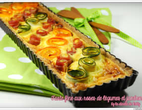 Tarte fine aux roses de légumes et jambon cru
