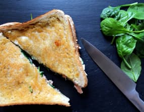 Croque saumon épinards