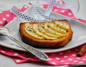 Tartelettes aux pommes sur des tranches de Quatre-Quarts