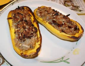 Courge farcie à la chair de crabe et champignons