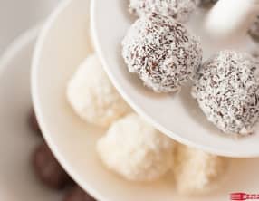 Truffes au chocolat blanc aux coques croquantes