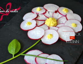 Fleur de radis d'un bouquet qui se mange