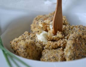Mozzarella panée au son d'avoine et aux graines de pavot