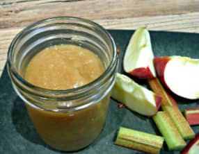 Compote vanillée pomme-rhubarbe