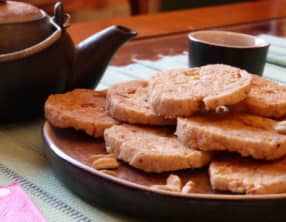 Biscuits sablés un peu indien à la cardamome et à la mangue séchée