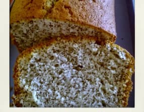 Cake à l'amande amère et au pavot