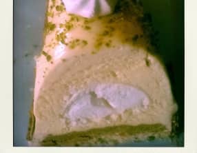 Royal blanc à la pistache et son coeur meringué