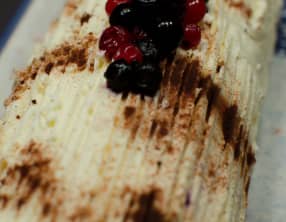 Bûche aux fruits rouges et au mascarpone