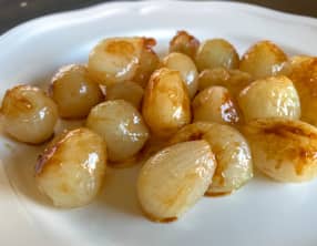 Petits oignons glacés