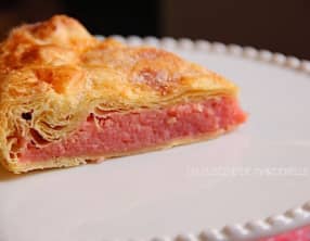 Galette des rois aux pralines roses