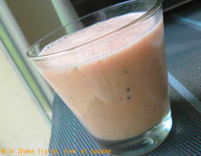 Milk shake fraise, banane et kiwi