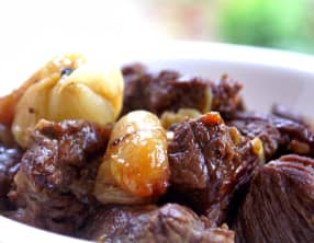 Boeuf mijoté aux oignons