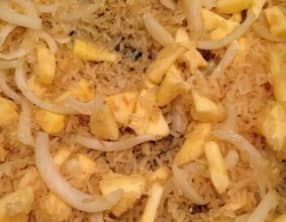 Riz pilaf aux Oignons et Pommes, épicé au Rauchsalz Würzmittel