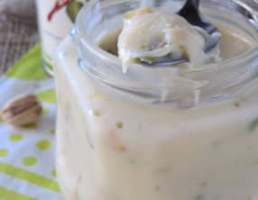 Pâte à tartiner au chocolat blanc et à la pistache