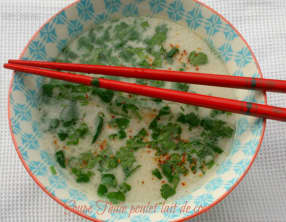 Soupe thaï poulet et lait de coco