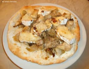 Pizza blanche endives miel camembert