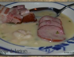 Soupe de haricots au lard