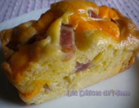 Mini-cakes aux lardons et à la mimolette