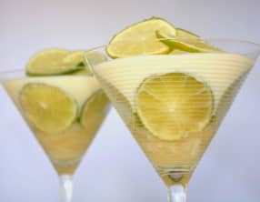 Mousse de citron vert sur lit d'ananas