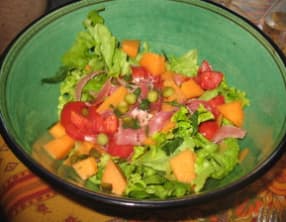 Salade de melon au jambon fumé