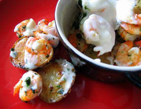 Crevettes et topinambours en cocotte