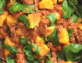 Curry de boeuf, pommes de terre et epinards