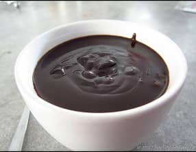 Chocolat chaud à la cannelle caramélisée