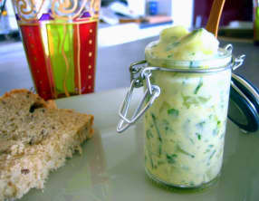 Concombres au fromage blanc et à la coriandre