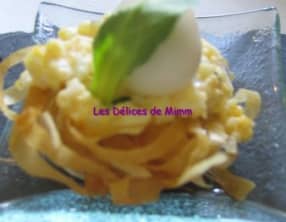 Petit nid de Pâques aux oeufs de caille