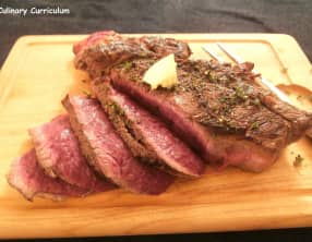 Côte de boeuf au thym frais et pommes de terre sautées