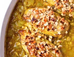 Poulet aux noisettes, au miel et à l’eau de rose