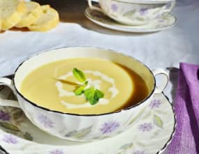 Soupe de panais au cheddar à l’anglaise