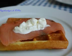 Gaufres aux flocons de pommes de terre et saumon fumé