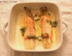Saumon fumé aux asperges, aneth et curry
