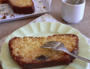 Cake aux Fruits Confits et Chocolat Blanc