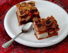Brownie chocolat au lait, poires et noix de pécan
