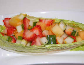 Salade de fruits frais et de concombre