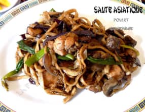 Sauté de poulet au gingembre et champignons