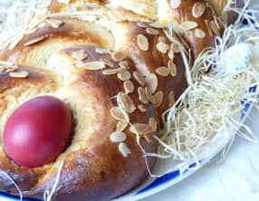 Tsoureki, la brioche aux parfums hellènes